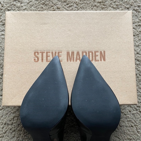 Steve Madden "Vala" Pumps - Picture 8 of 11